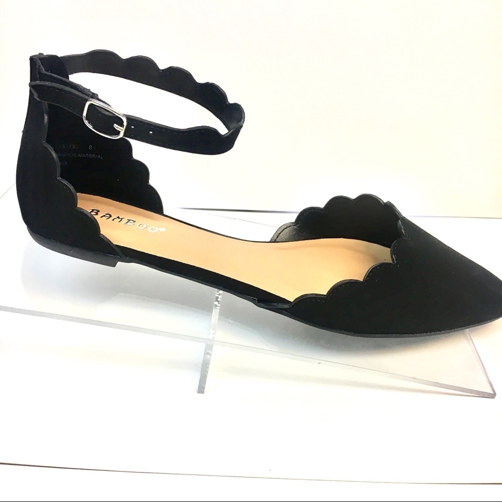 LAST PAIR Scalloped Ankle Strap Flats in Black - Picture 2 of 8